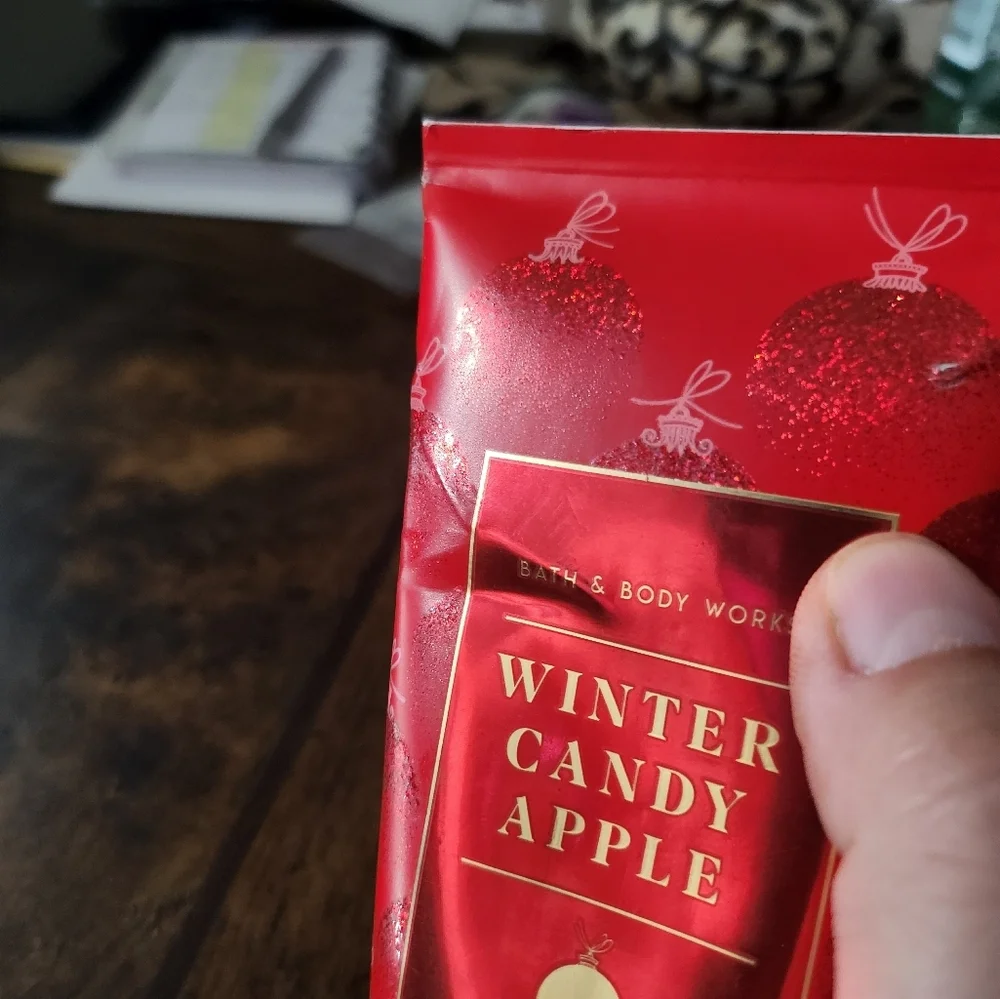 Bath & Body Works Skincare Winter Candy Apple Body Cr NEW